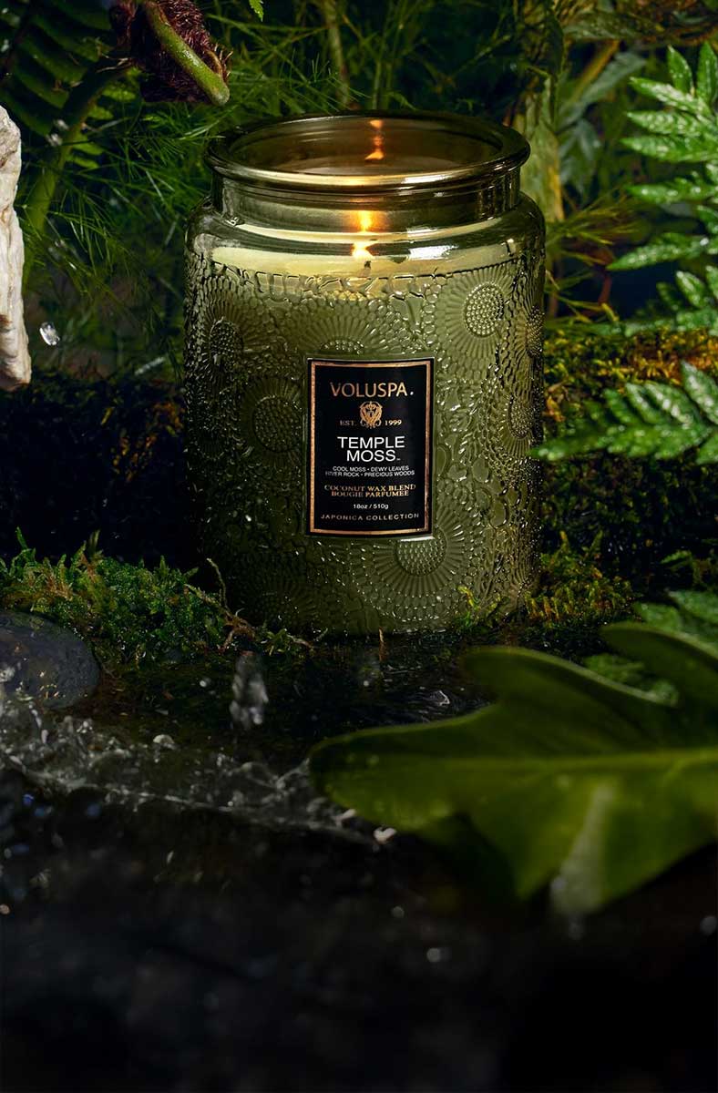 New fragrances of VOLUSPA Candles. Discover captivating aromas and premium quality that will transform your home into an oasis of well-being.